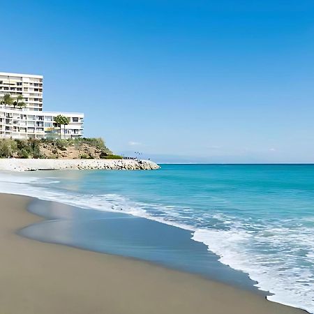 Cozy Apartment With Large Terrace Torremolinos Exteriör bild