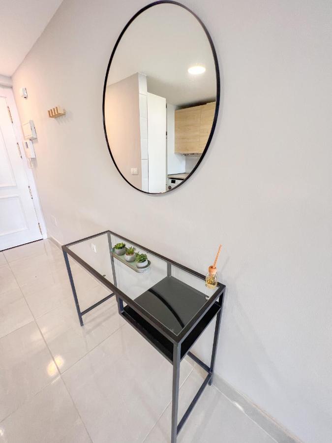 Cozy Apartment With Large Terrace Torremolinos Exteriör bild