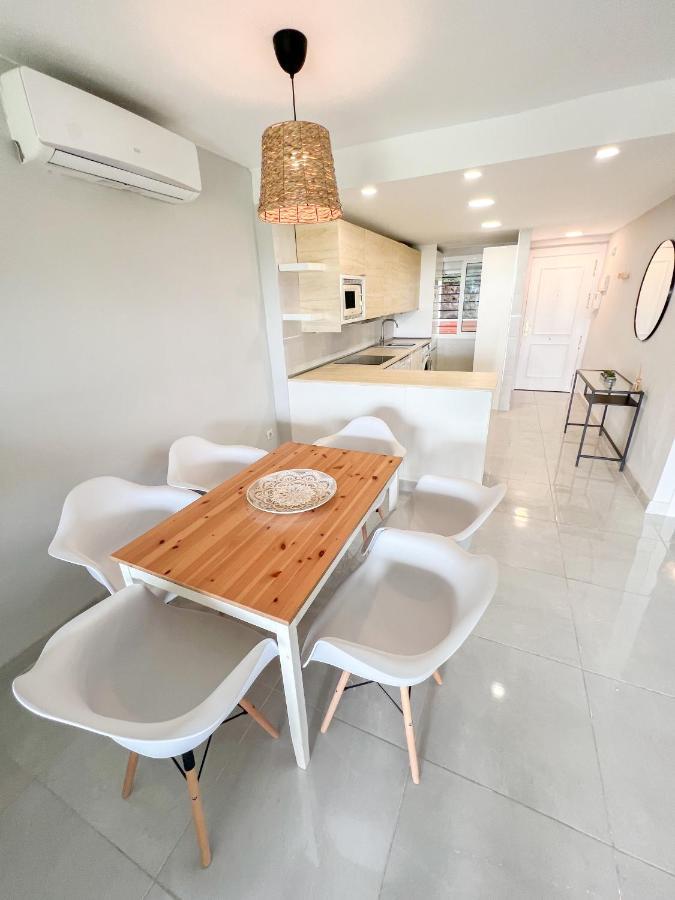 Cozy Apartment With Large Terrace Torremolinos Exteriör bild