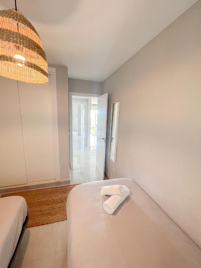 Cozy Apartment With Large Terrace Torremolinos Exteriör bild
