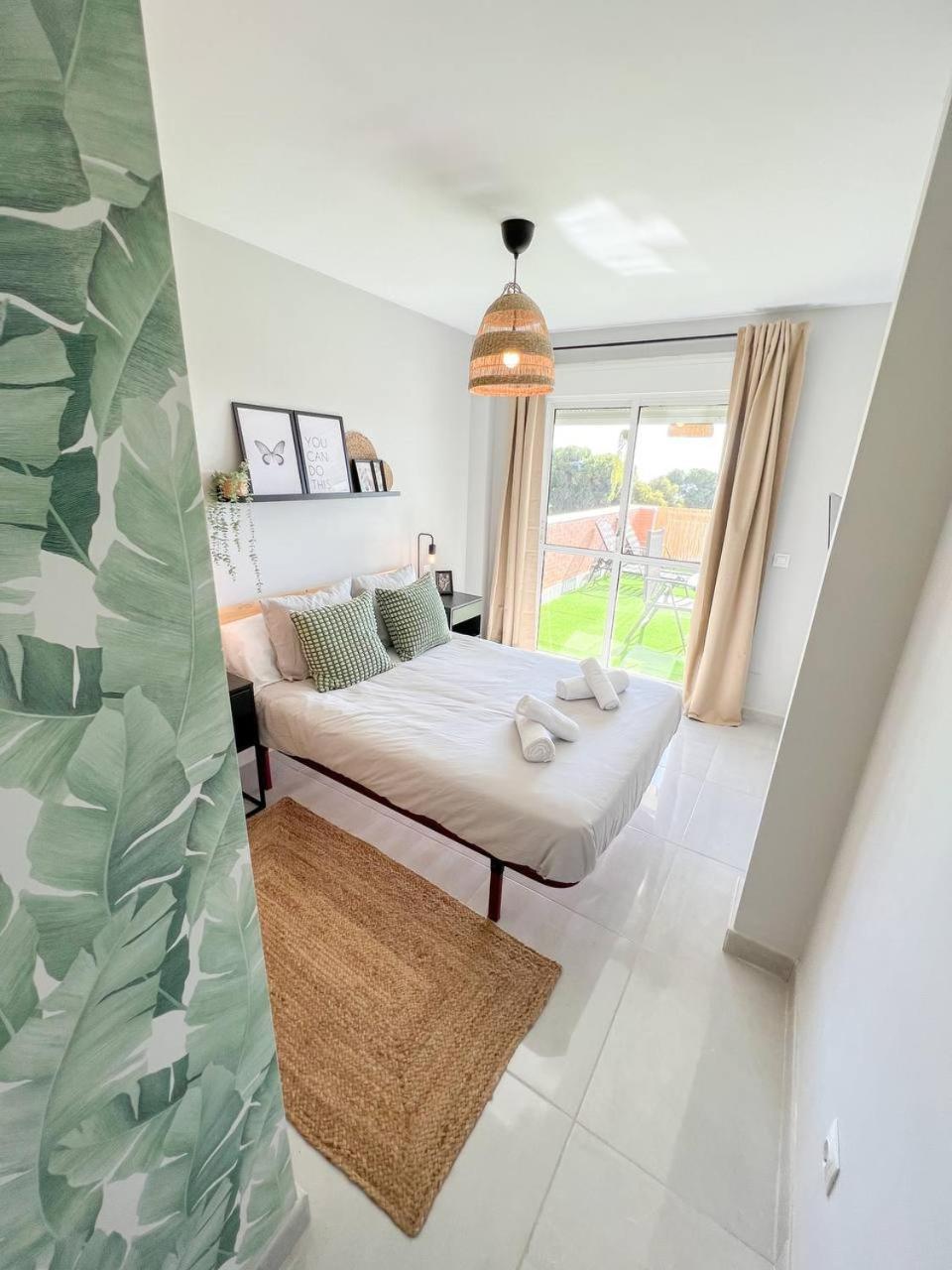 Cozy Apartment With Large Terrace Torremolinos Exteriör bild